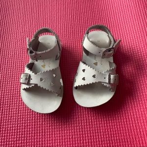 Salt Water Sandals - Toddler White Sweetheart Sz 5